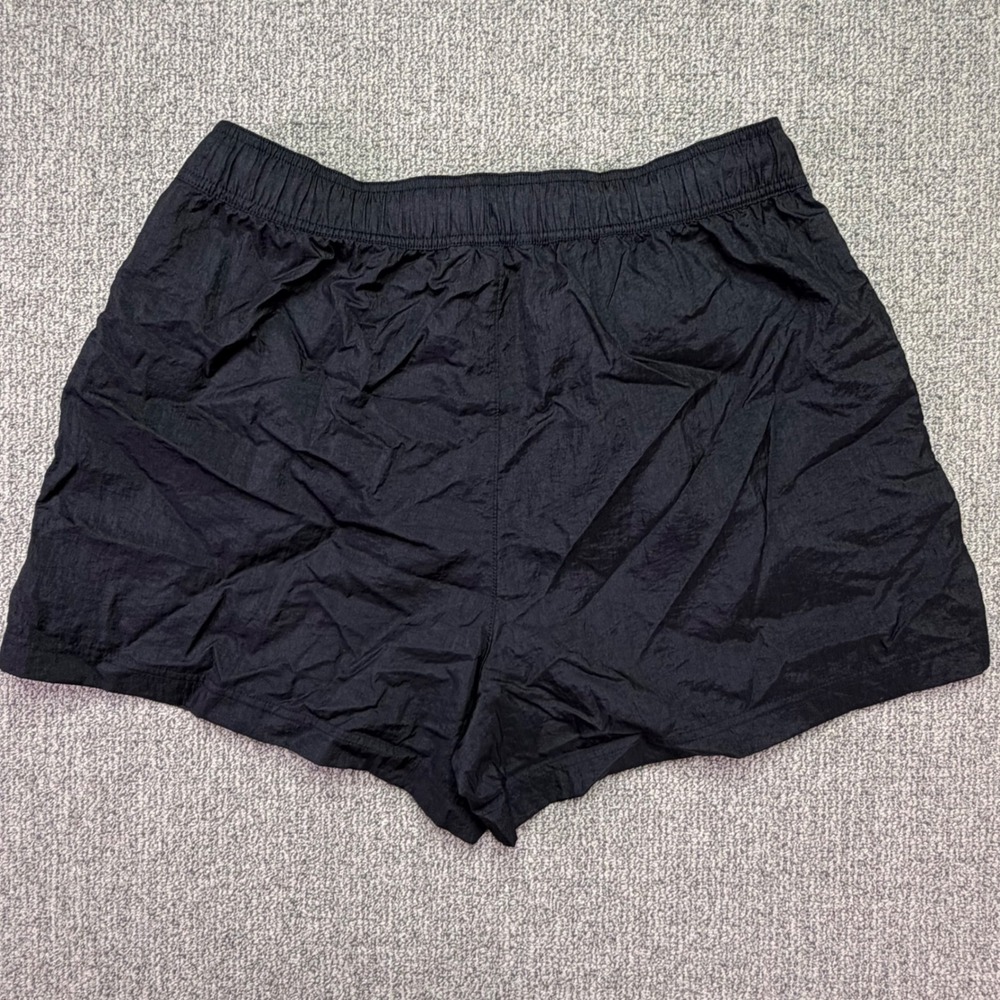 Athleta Black Crinkle Nylon Pull On Athletic Pocket Shorts Size Medium M